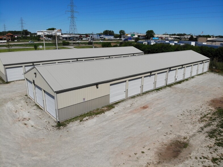 More Photos Of 2285 Northern Rd, Neenah Self Storage For Sale