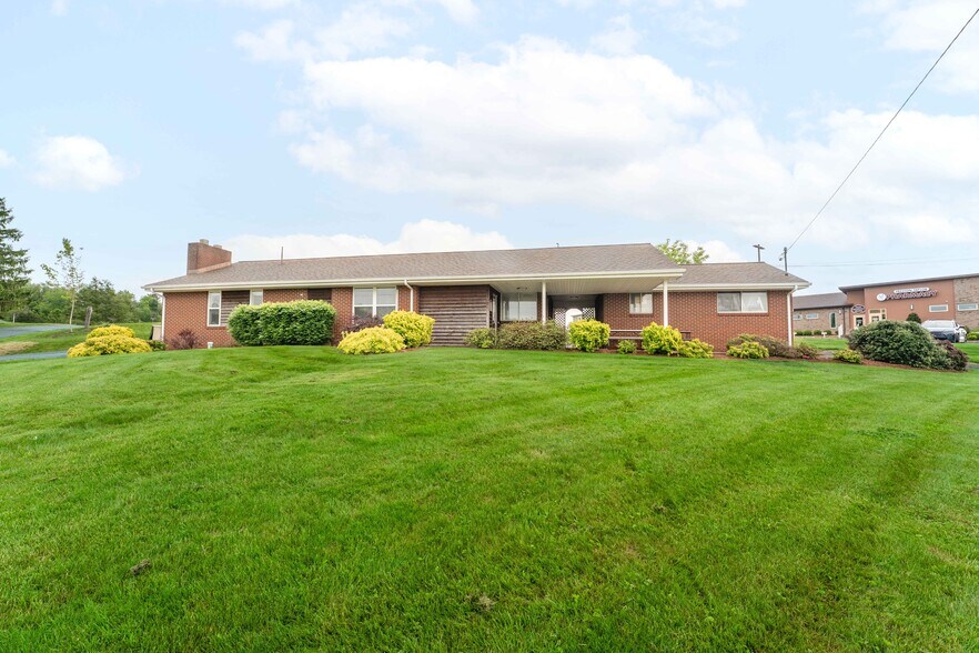 Primary Photo Of 711 N Pike St, Grafton Office For Sale