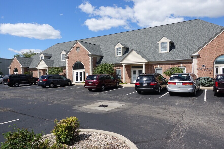 More Photos Of 9750 Lantern Rd, Fishers Office For Lease