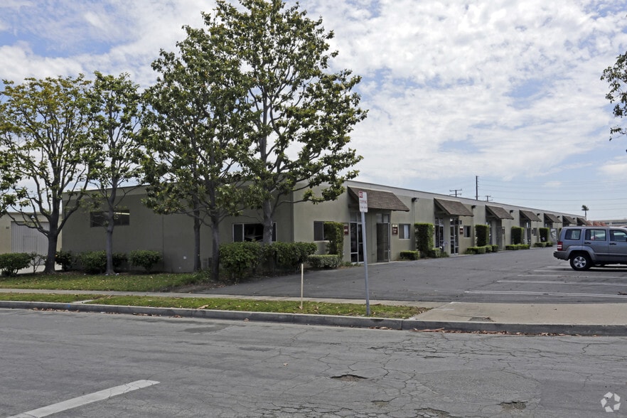 Primary Photo Of 2311-2337 S Otis St, Santa Ana Manufacturing For Lease