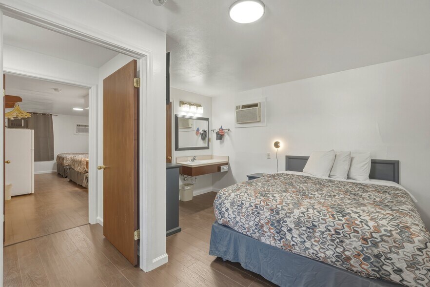More Photos Of 311 E Main St, Vernal Hotel For Sale