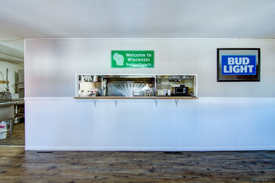 More Photos Of 115 Diamond St N, Ridgeland General Retail For Sale