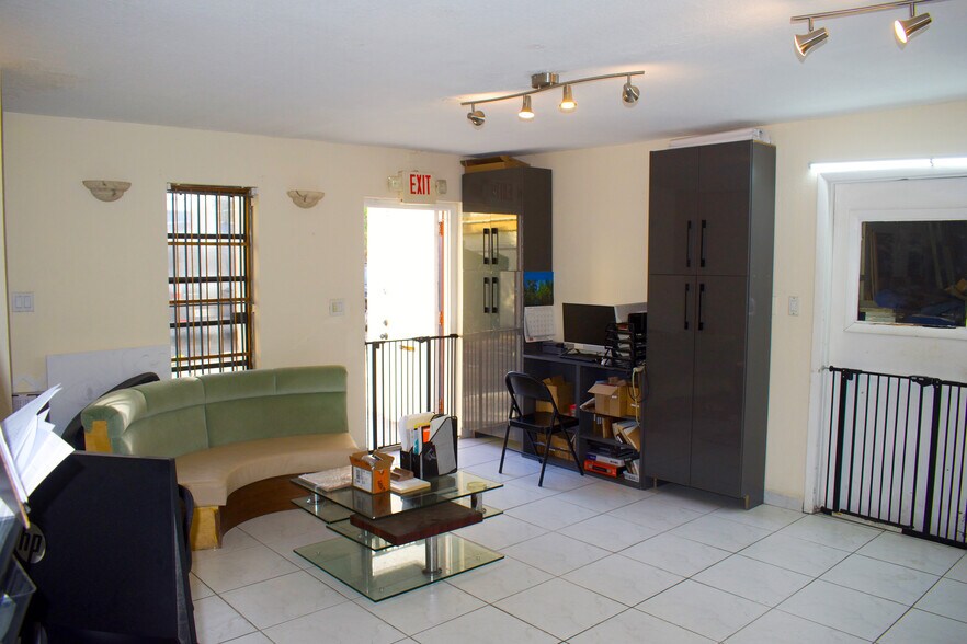 More Photos Of 8497-8499 NW 54th St, Doral Warehouse For Sale