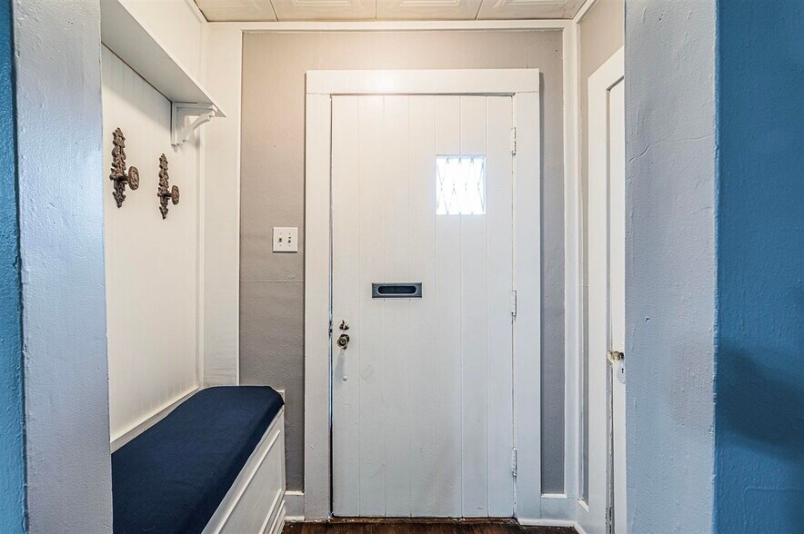 More Photos Of 1128 Magnolia St, Bowling Green Office Residential For Sale