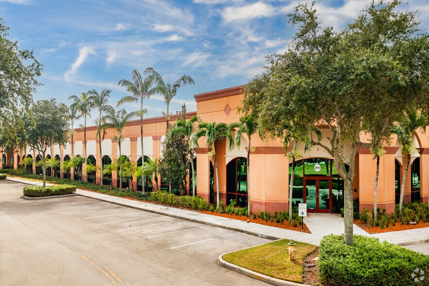 More Photos Of 10901-10981 Marks Way, Miramar Unknown For Lease