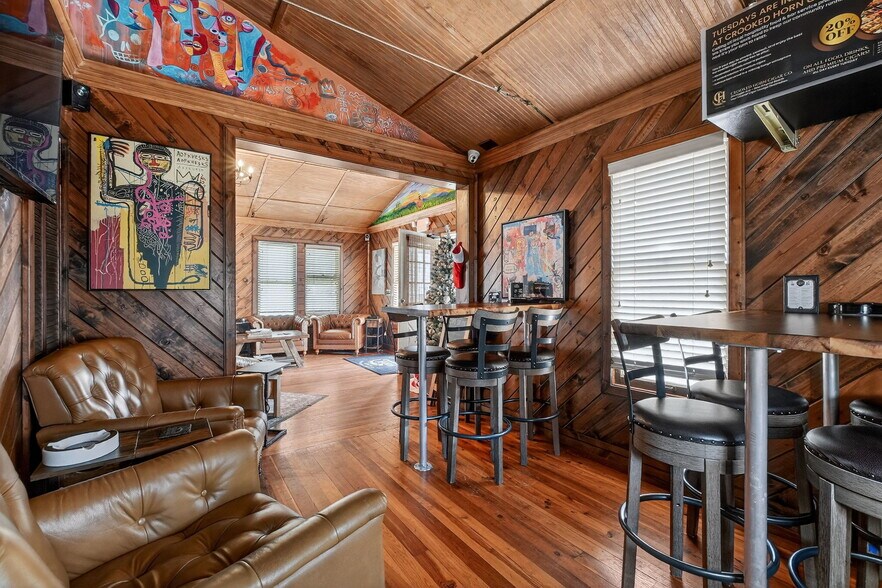 More Photos Of 314 Flagler Ave, New Smyrna Beach Storefront For Sale