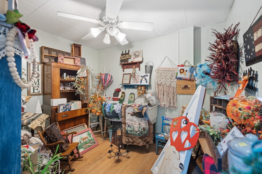 More Photos Of 200-202 W Main St, Monongahela Storefront Retail Residential For Sale