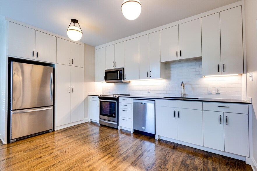 More Photos Of 2837 Hemphill St, Fort Worth Apartments For Sale