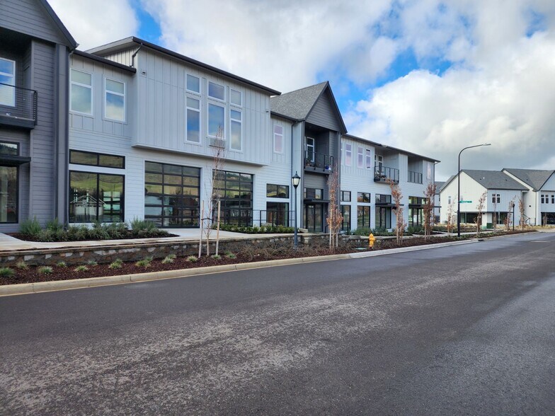 Primary Photo Of 3285 Cedar Links Dr, Medford Apartments For Lease