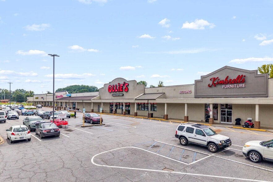 More Photos Of 903-915 W Union St, Morganton Storefront For Sale