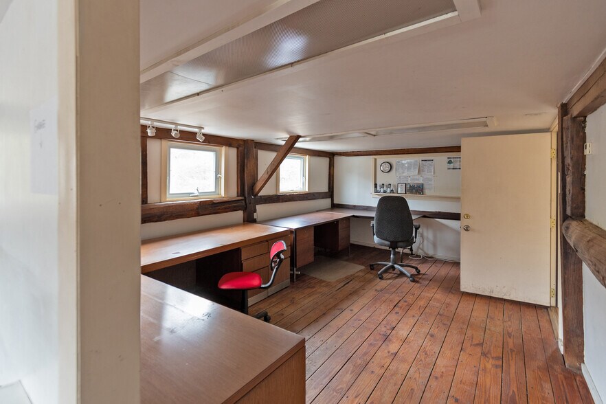 More Photos Of 96 Vly Atwood Rd, Stone Ridge Light Manufacturing For Lease