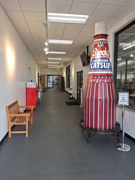 More Photos Of 800 S Morrison Ave, Collinsville Warehouse For Sale