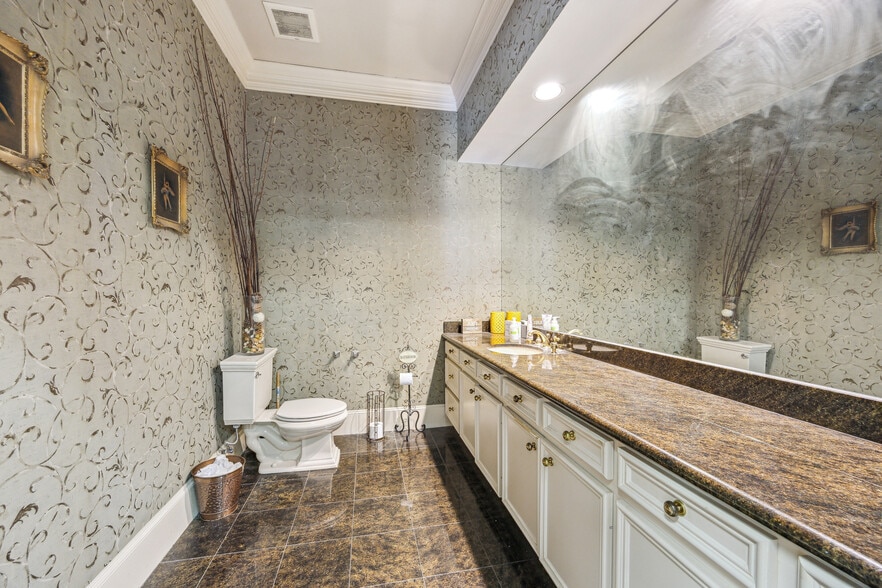 More Photos Of 5455 Dashwood Dr, Bellaire Medical For Lease