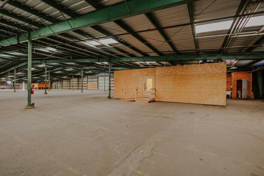 More Photos Of 1720 Metcalf Ave, Thomasville Warehouse For Lease