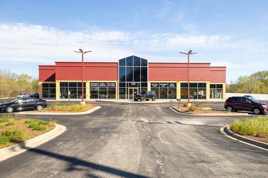 More Photos Of 1530 E New York St, Aurora Auto Dealership For Sale