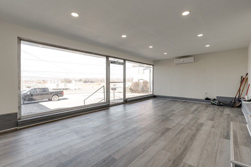 More Photos Of , Chattanooga Unknown For Sale