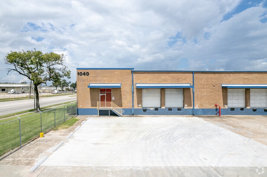 More Photos Of 1020-1060 Lockwood Dr, Houston Unknown For Lease