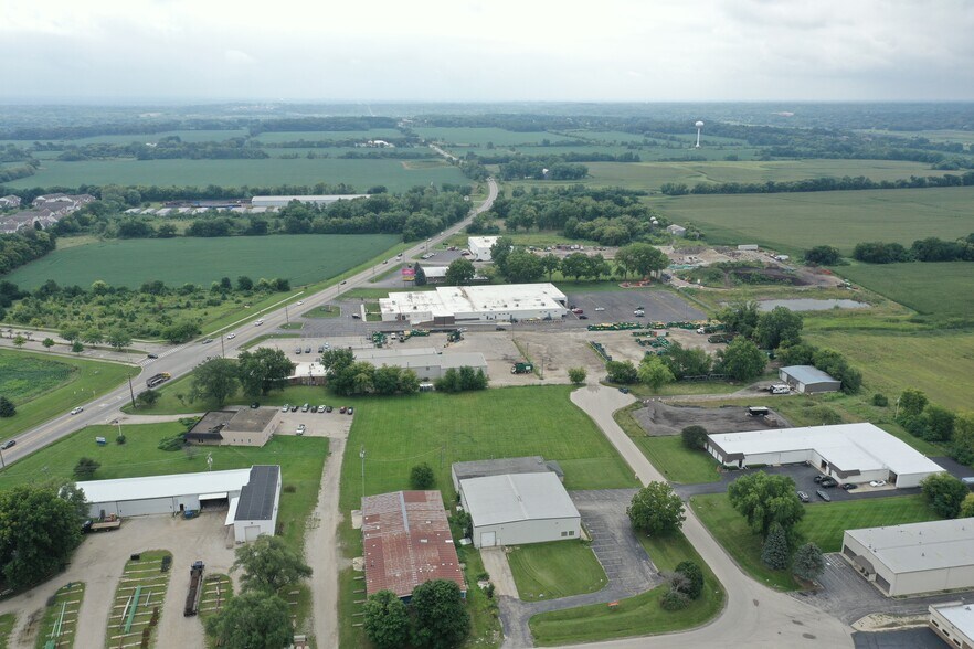 More Photos Of 1715 S Il Route 31, Mchenry Truck Terminal For Sale