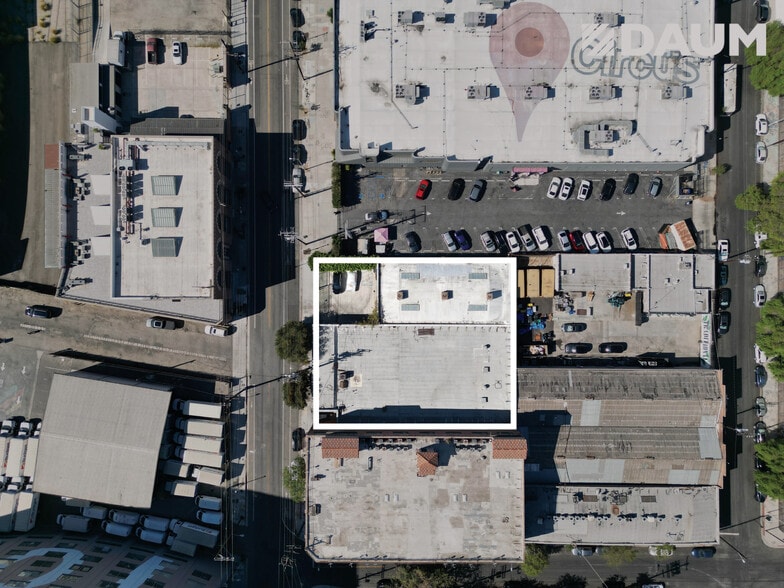More Photos Of 644-648 Mateo St, Los Angeles Warehouse For Sale