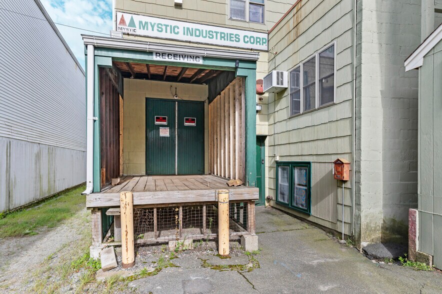 More Photos Of 474 Main St, Wakefield Industrial For Lease