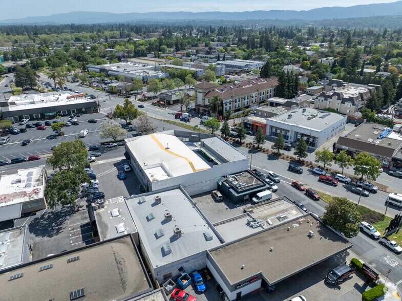 More Photos Of 411-417 Lathrop St, Redwood City Service For Sale