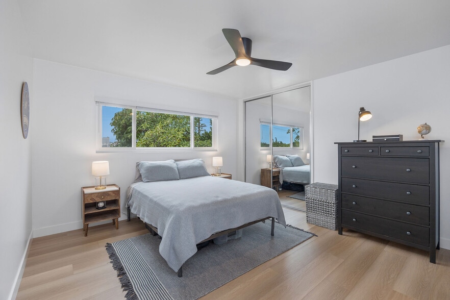More Photos Of 1817 Euclid St, Santa Monica Apartments For Sale