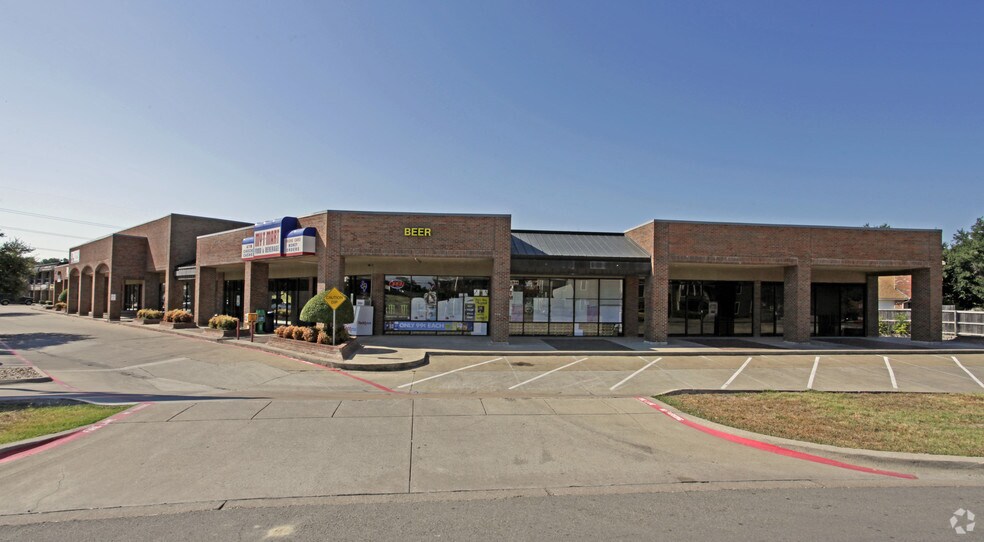 More Photos Of 6407-6499 Southwest Blvd, Fort Worth Unknown For Lease