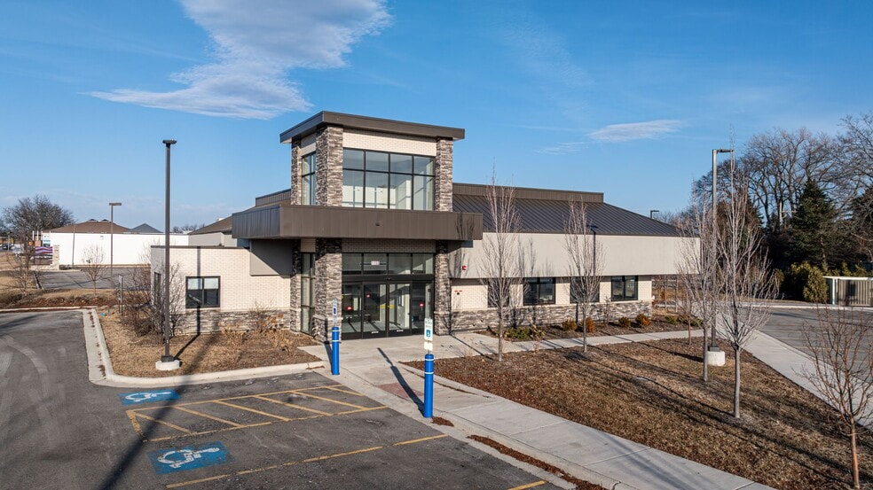 Primary Photo Of 1150 E Ogden Ave, Naperville Medical For Lease