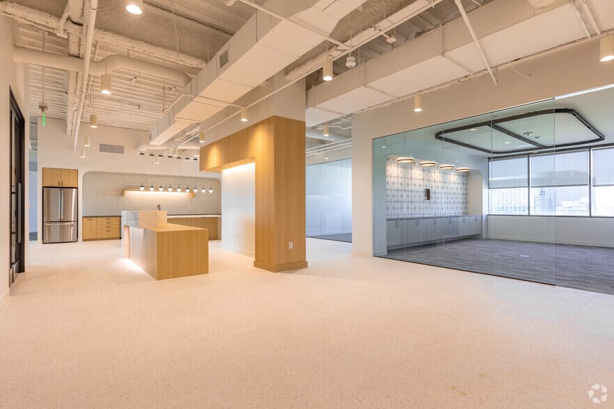 More Photos Of 1301 Young St, Dallas Office For Lease