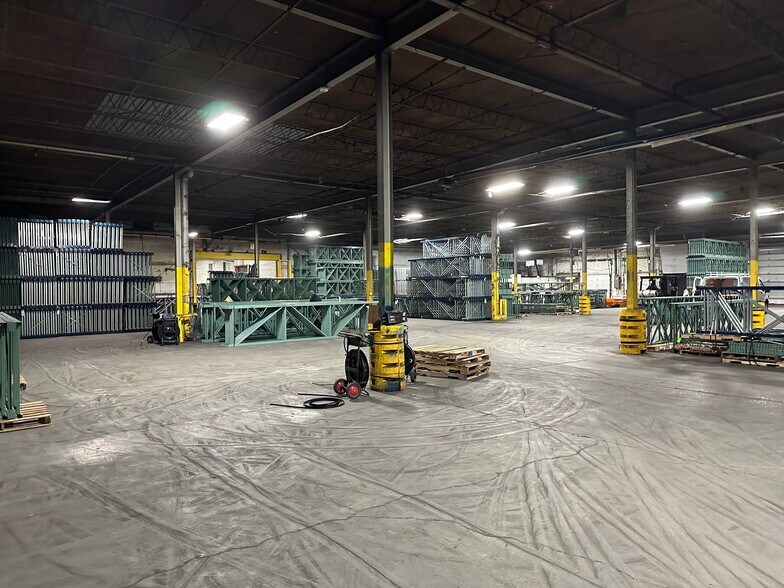 More Photos Of 1800 Churchman Ave, Indianapolis Manufacturing For Lease