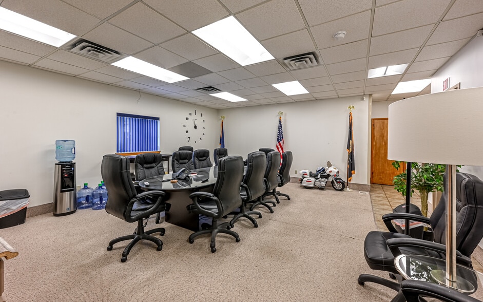 More Photos Of 817 Main St, Pittsburgh Office For Sale