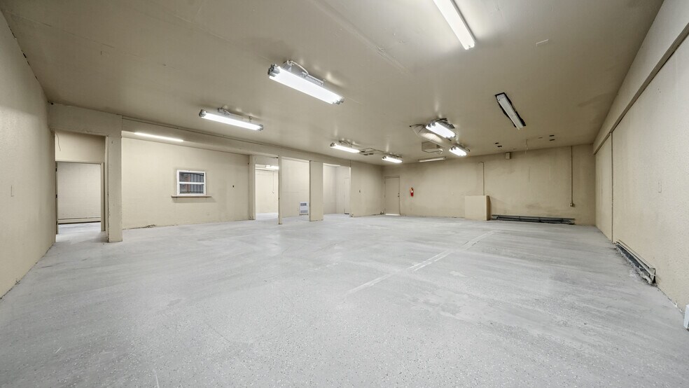 More Photos Of 3199 Hall Ave, Grand Junction Storefront Retail Office For Sale