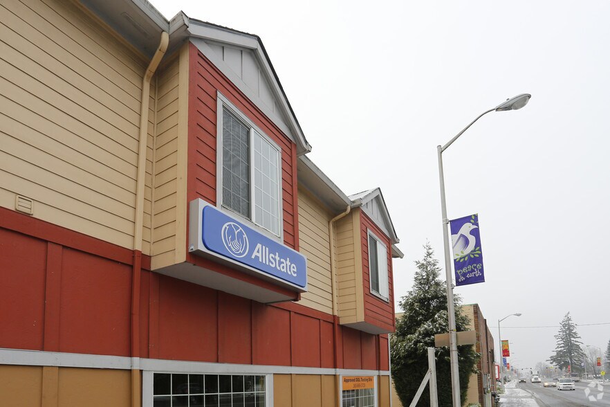 More Photos Of 10 S Parkway Ave, Battle Ground Storefront For Lease