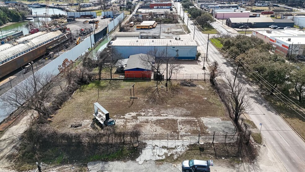 More Photos Of 305 Broadway St, Houston Land For Sale