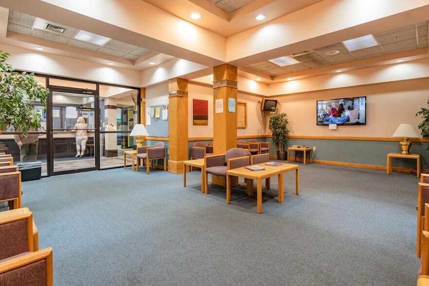 More Photos Of 6500 Preston Hwy, Louisville Medical For Lease