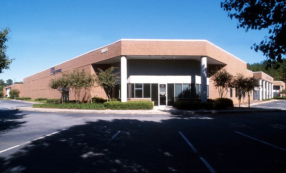 More Photos Of 1885 Beaver Ridge Cir, Norcross Distribution For Lease