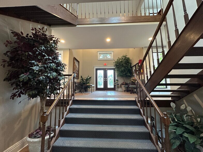 More Photos Of 121 N Washington St, Naperville Medical For Sale