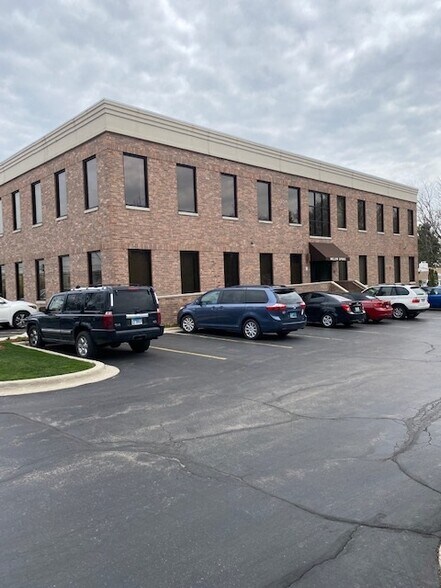 More Photos Of 333 E Route 83, Mundelein Medical For Lease