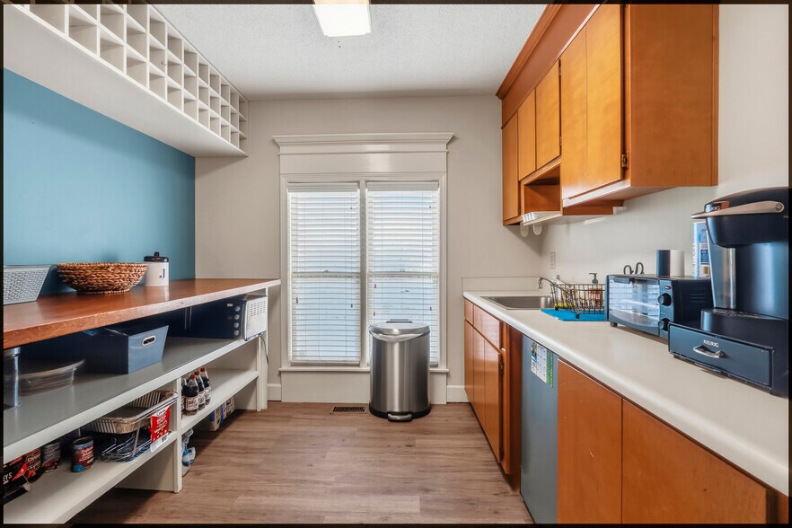 More Photos Of 3357 Vineville Ave, Macon-Bibb Office Residential For Sale