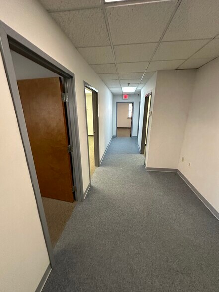 More Photos Of 4801 Hermitage Rd, Richmond Office For Lease