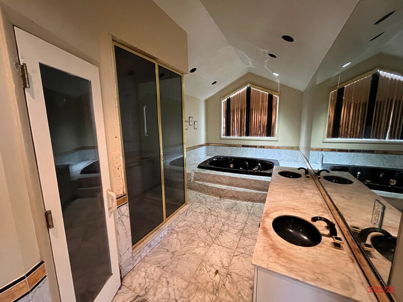 More Photos Of 20551 Norwood Dr S, Southfield Land For Sale