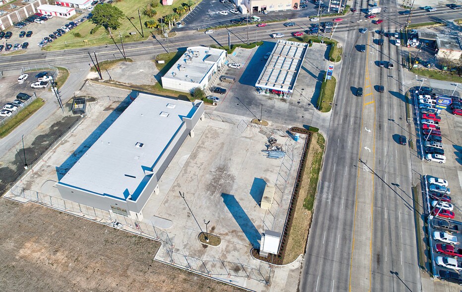 More Photos Of , South Houston General Retail For Sale