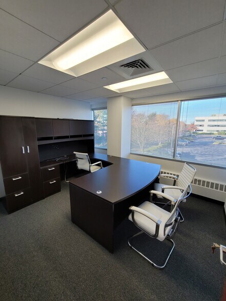 More Photos Of 135 Pinelawn Rd, Melville Office For Lease