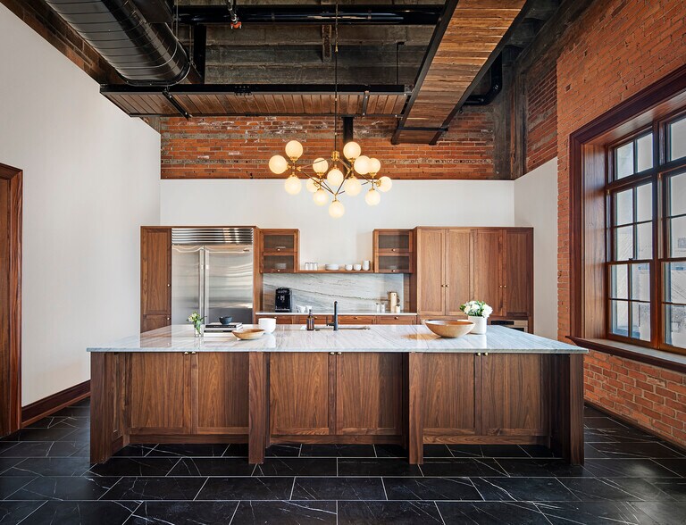 More Photos Of 2310 Park Ave, Detroit Sports And Entertainment For Sale