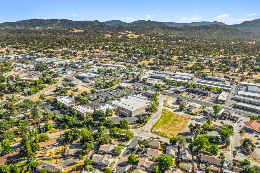More Photos Of 8665 El Camino Real, Atascadero Health Club For Sale