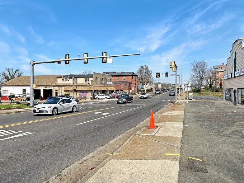 More Photos Of 511-515 N Main St, Culpeper Auto Dealership For Sale