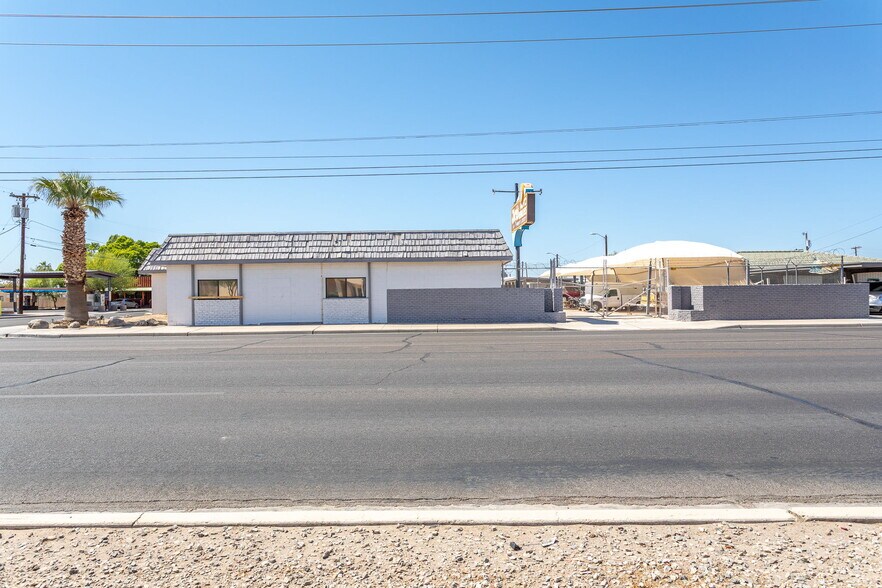 More Photos Of 201 W 24th St, Yuma Industrial For Sale