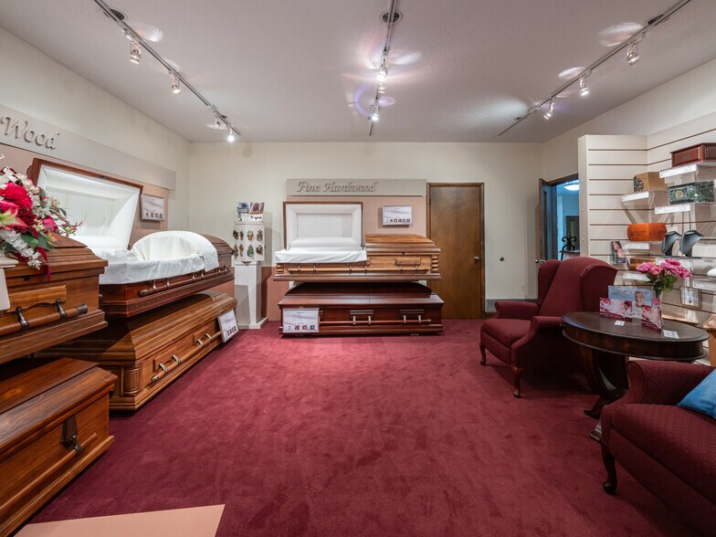 More Photos Of 60 Phifer St, Asheville Medical For Sale