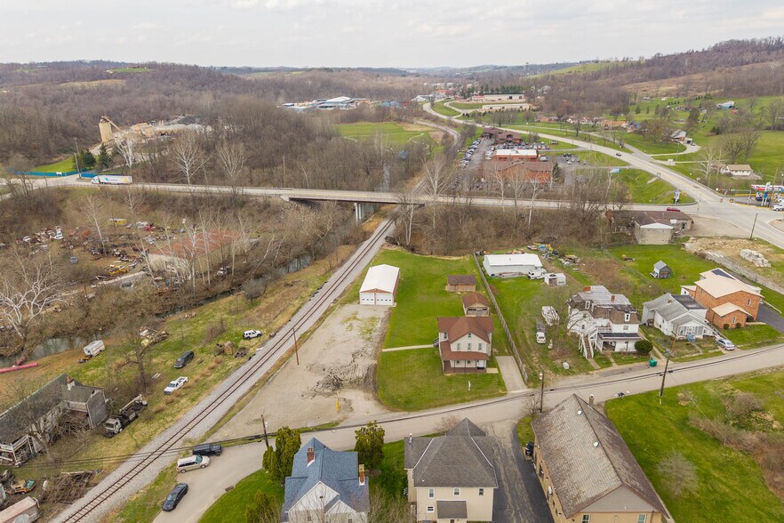 More Photos Of 19 Old Monongahela Pike, Eighty Four Service For Sale