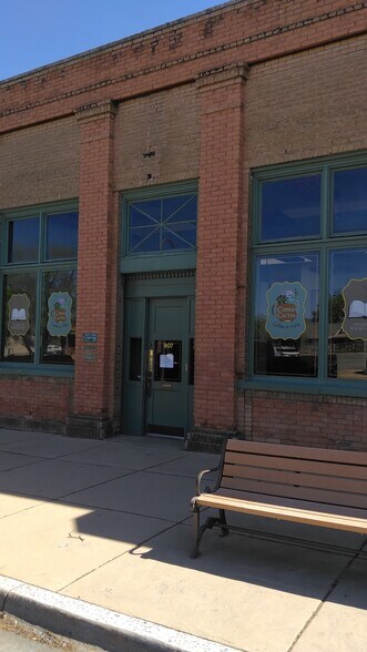 Primary Photo Of 907 Main St, Clarkdale General Retail For Lease